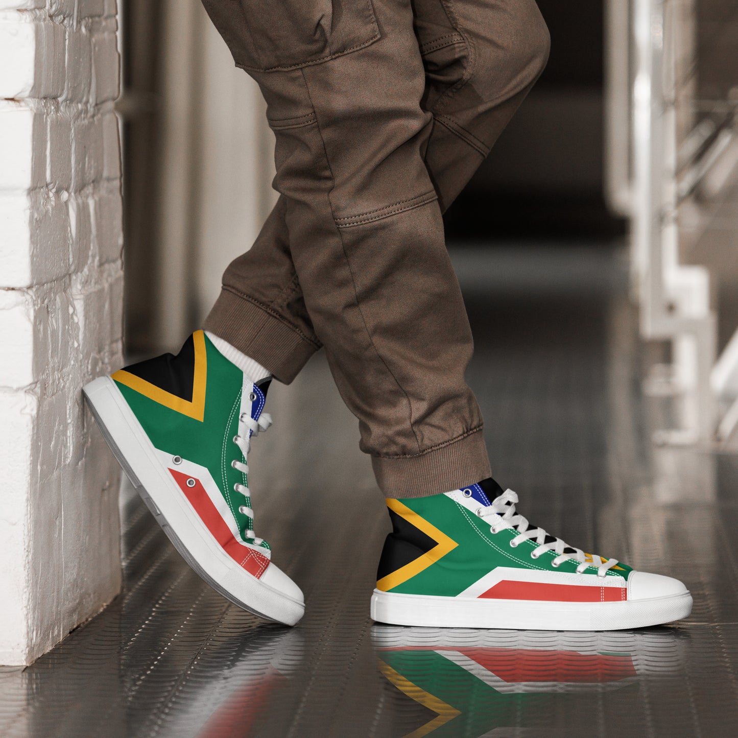 SA Flag Men’s high top canvas shoes